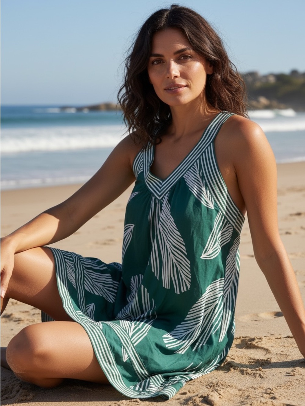 BCBGMaxAzria Green and White Leaf-Print Mini Dress‎